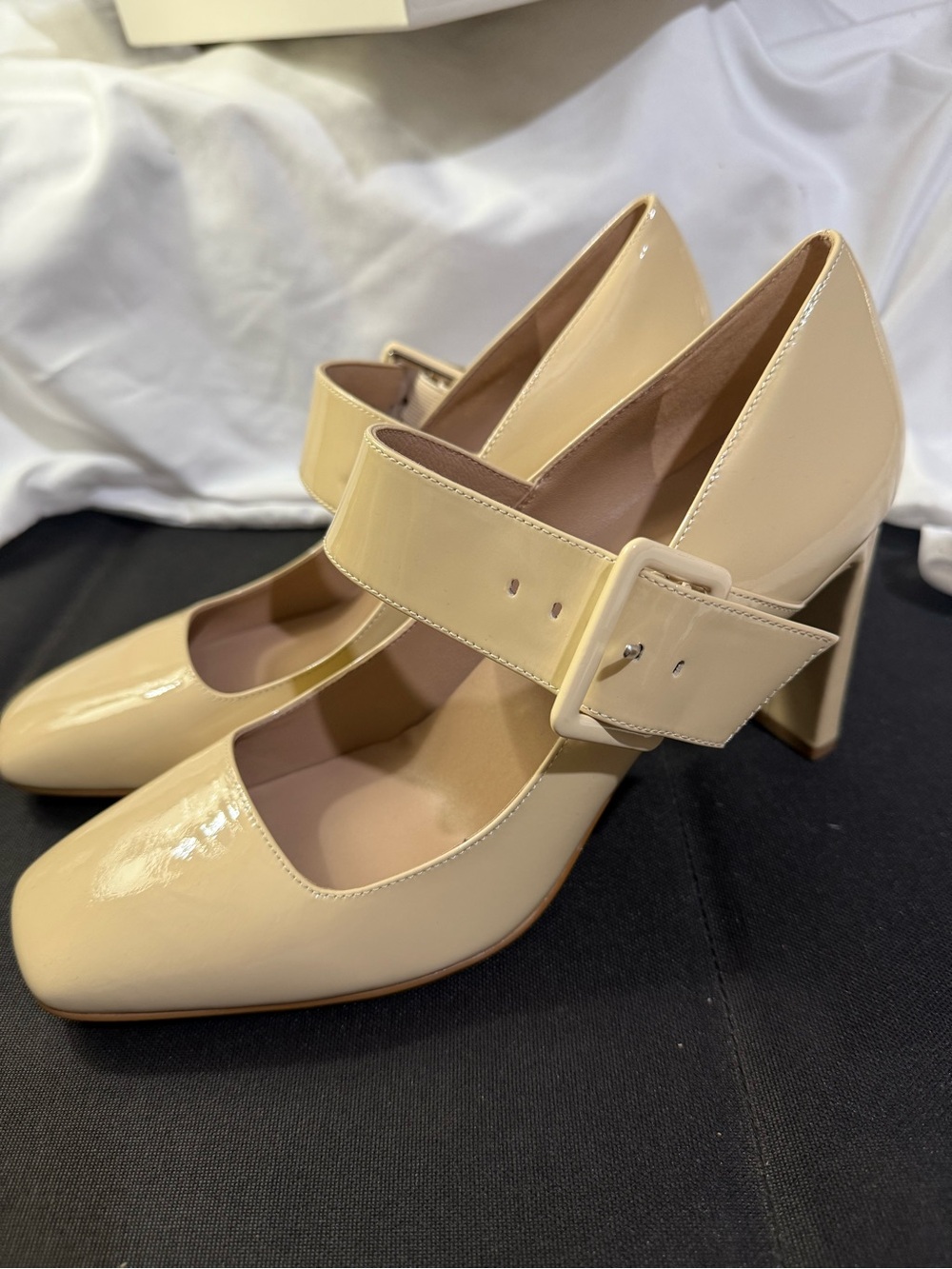 LK Bennett Phoebe Large Buckle Phoebe Leather Heels. Size 10 Buttercream